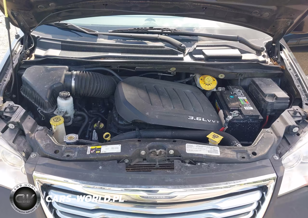 2016 Chrysler Town & Country Touring VIN:2C4RC1BG2GR198403 - 10