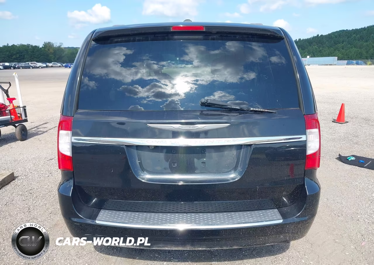 2016 Chrysler Town & Country Touring VIN:2C4RC1BG2GR198403 - 16