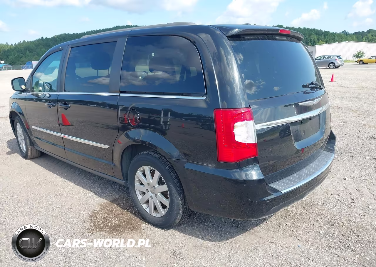 2016 Chrysler Town & Country Touring VIN:2C4RC1BG2GR198403 - 3