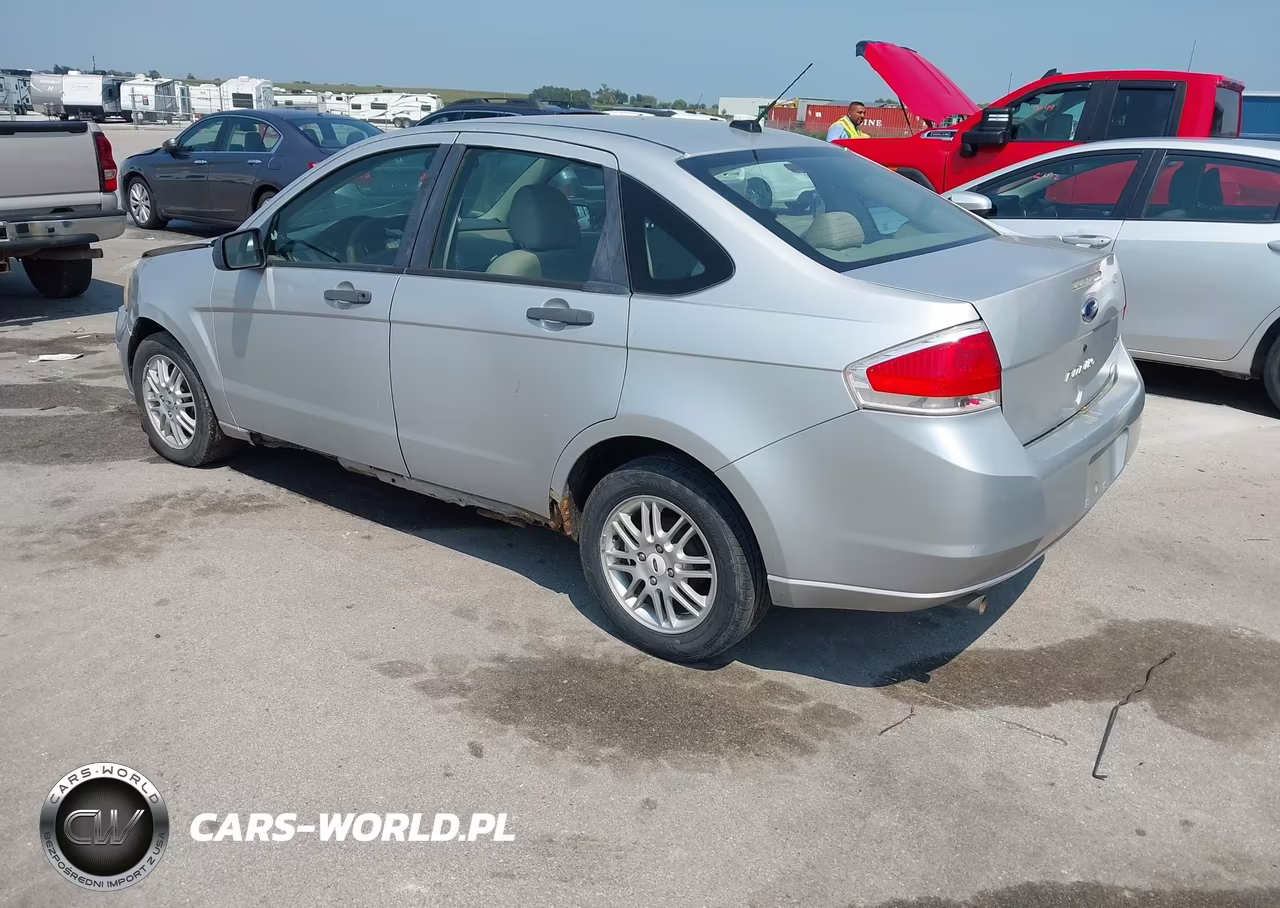 2009 Ford Focus Se VIN:1FAHP35N19W245524 - 3