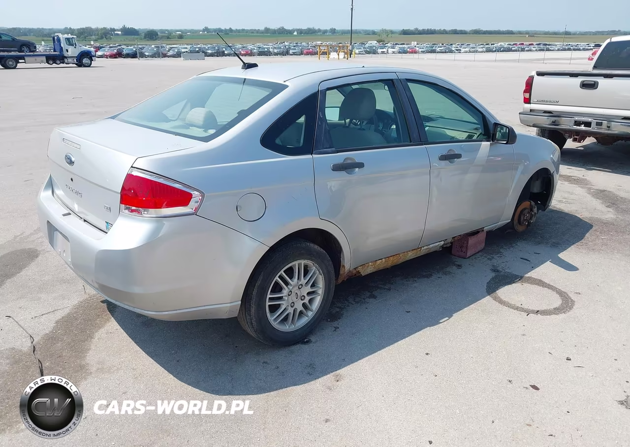 2009 Ford Focus Se VIN:1FAHP35N19W245524 - 4