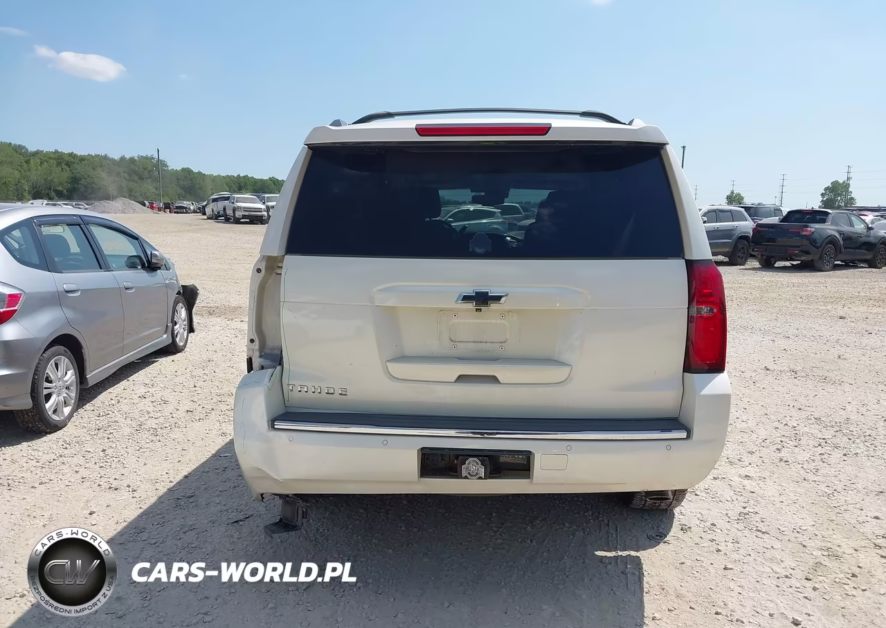 2015 Chevrolet Tahoe Ltz VIN:1GNSKCKC2FR173915 - 17