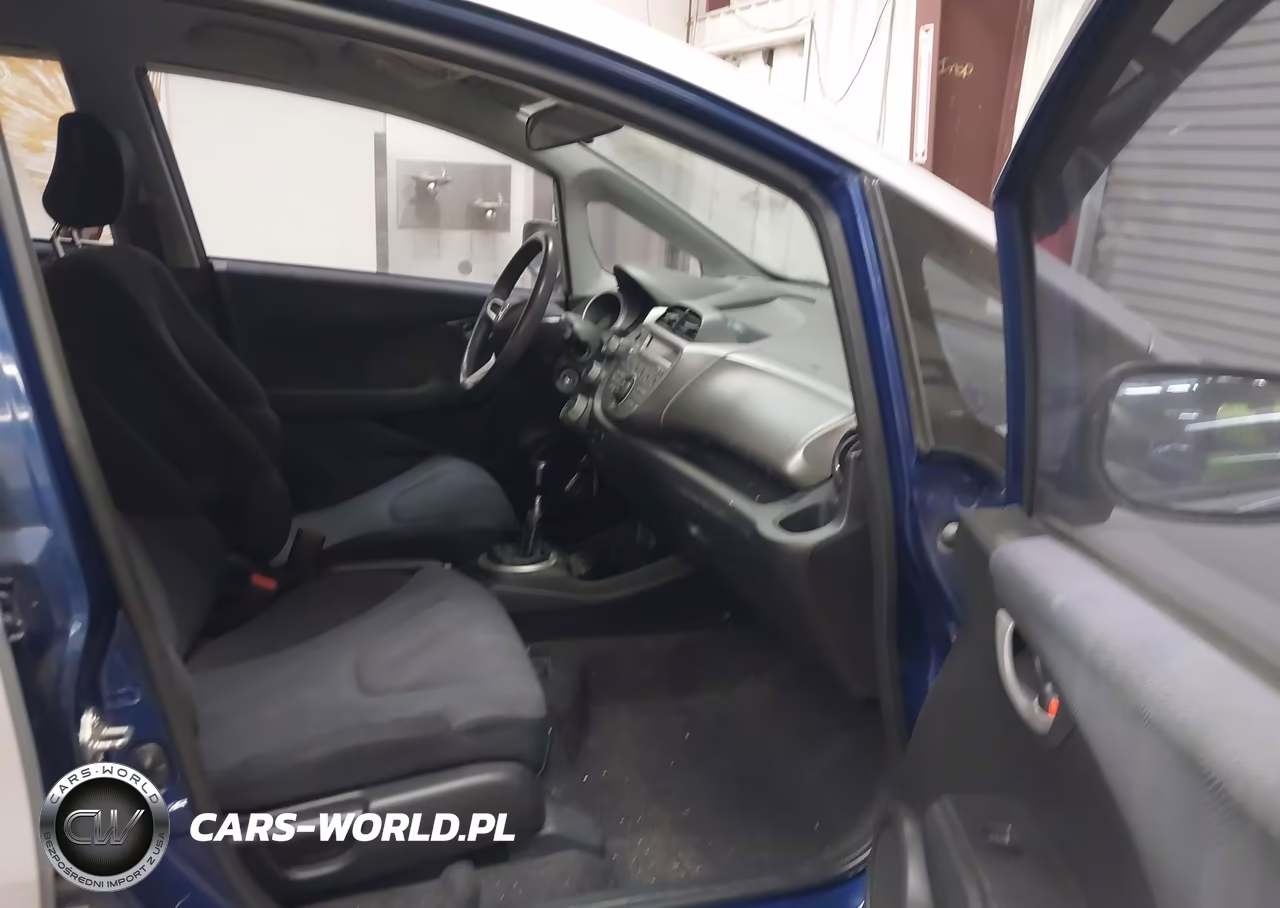 2010 Honda Fit Sport VIN:JHMGE8G45AS027741 - 5