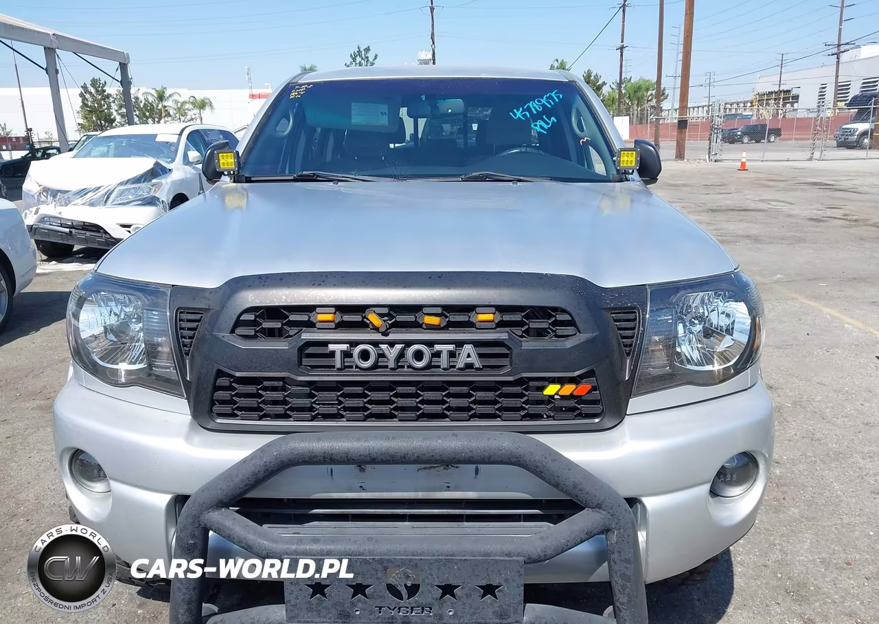 2011 Toyota Tacoma Prerunner VIN:5TFJX4GN1BX003220 - 12
