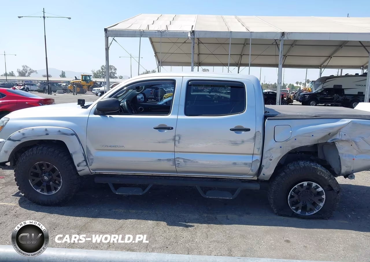 2011 Toyota Tacoma Prerunner VIN:5TFJX4GN1BX003220 - 14