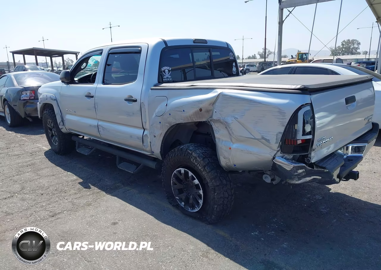 2011 Toyota Tacoma Prerunner VIN:5TFJX4GN1BX003220 - 3