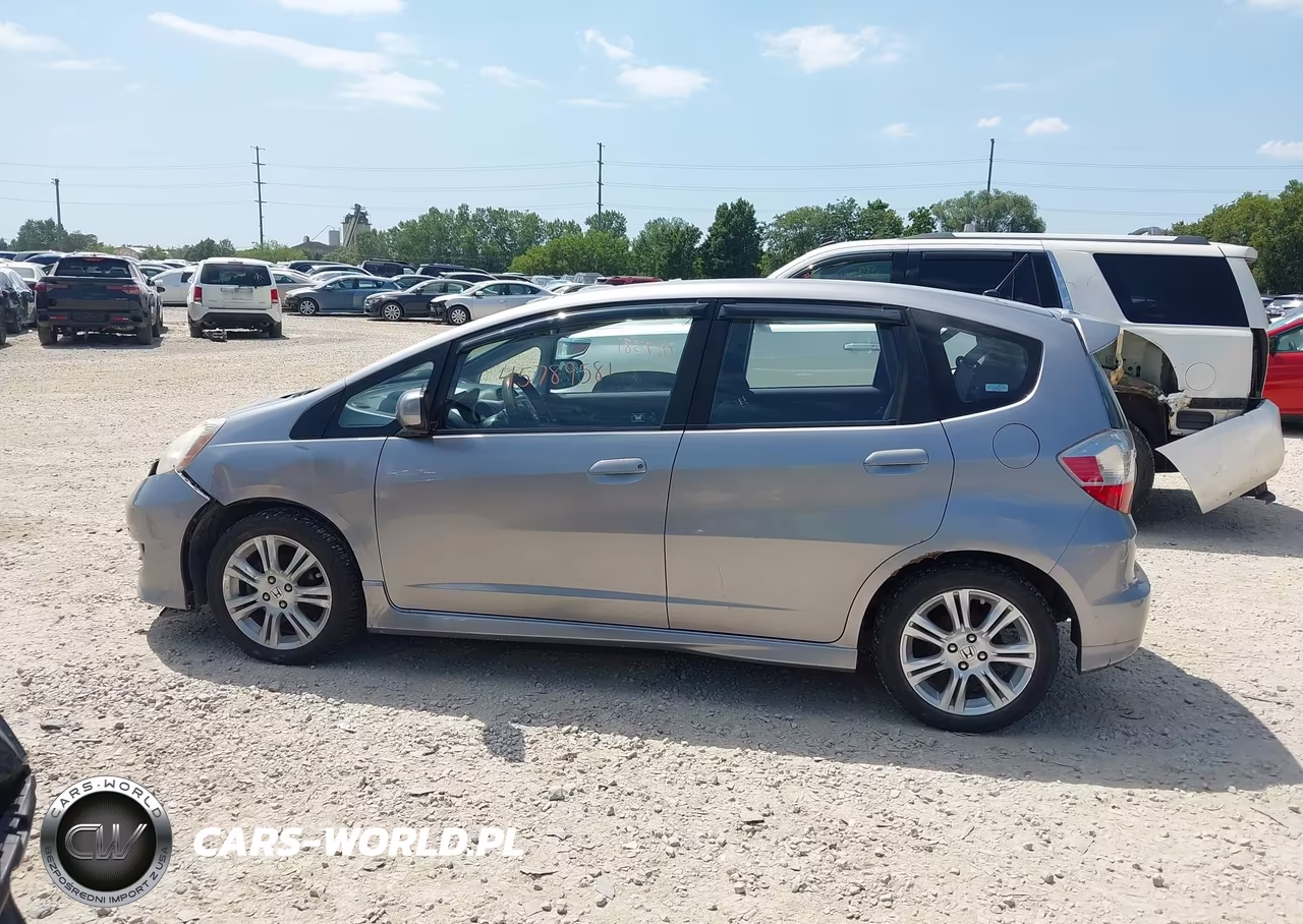 2009 Honda Fit Sport VIN:JHMGE88619S059209 - 14