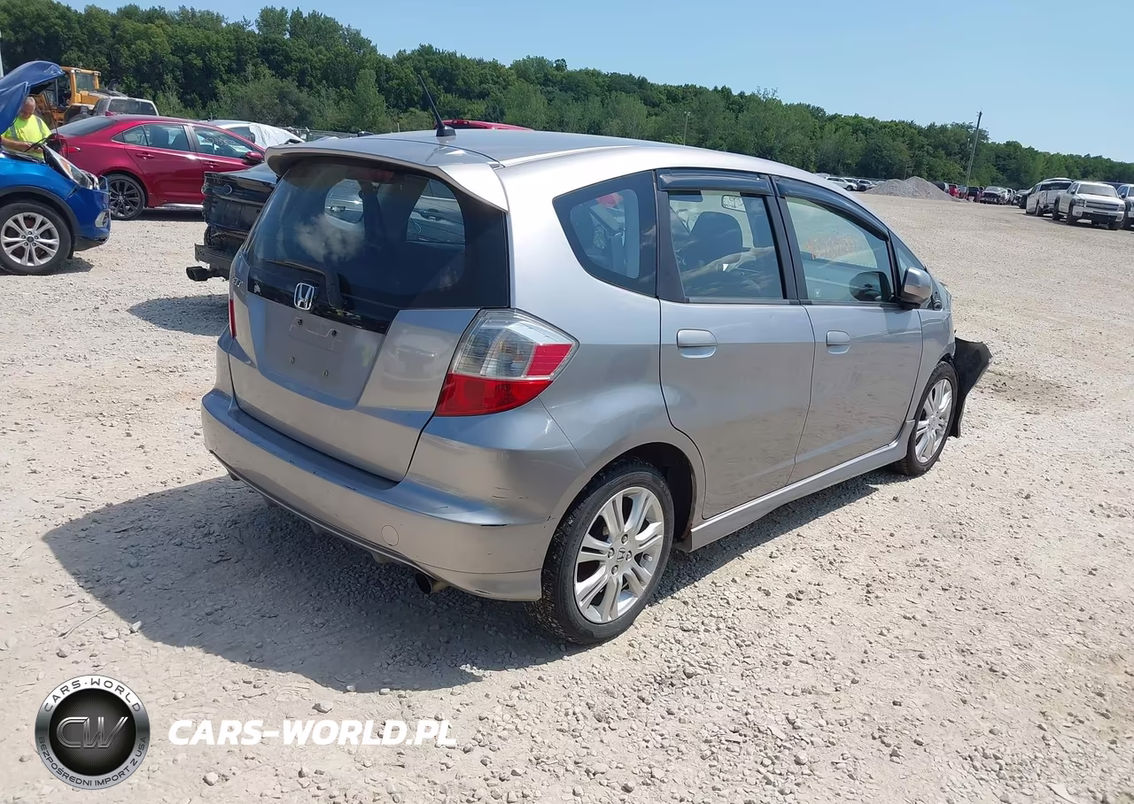 2009 Honda Fit Sport VIN:JHMGE88619S059209 - 4