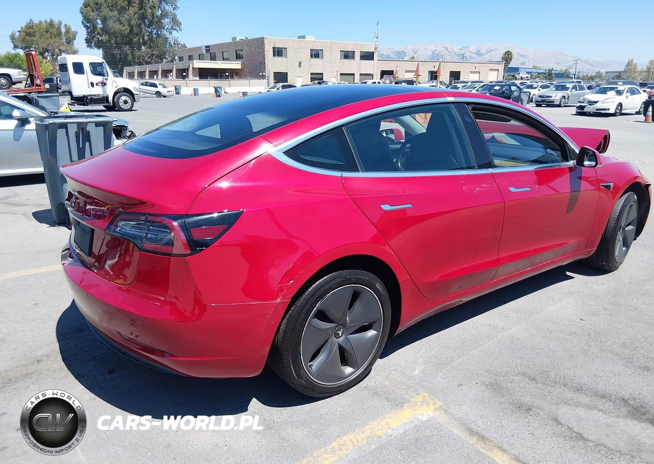 2019 Tesla Model 3 VIN:5YJ3E1EA9KF299076 - 4
