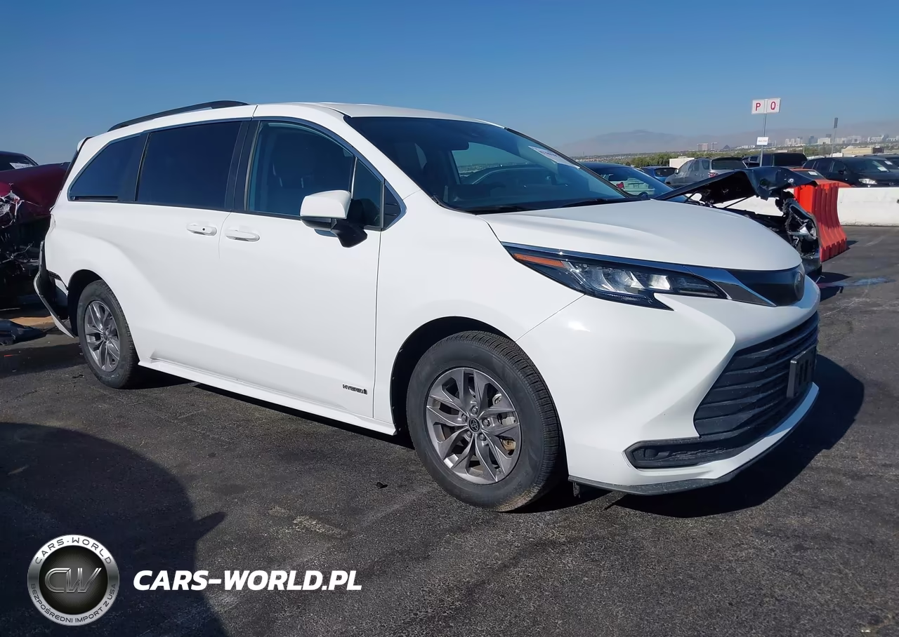 2021 Toyota Sienna Le