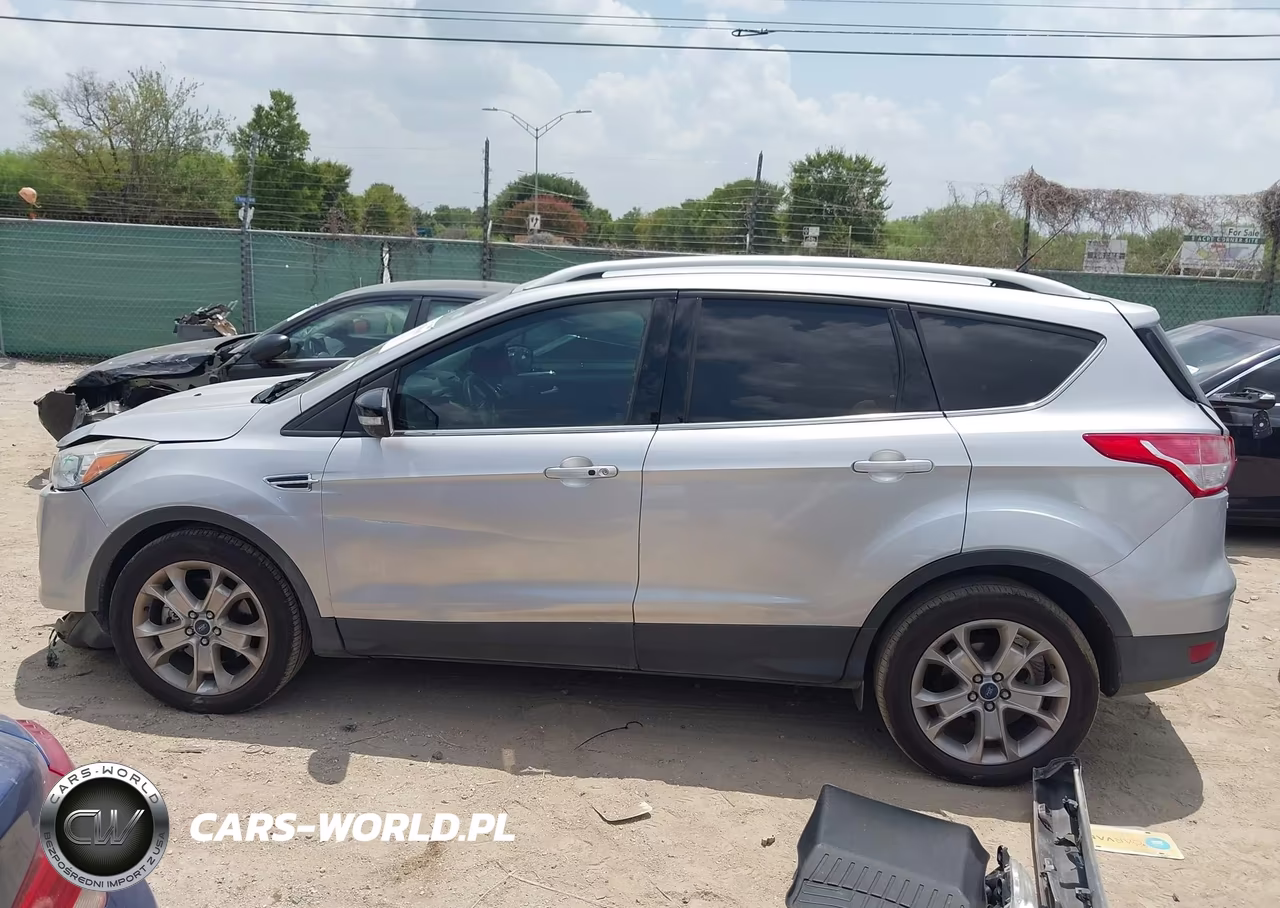 2014 Ford Escape Titanium VIN:1FMCU0J9XEUE25333 - 15