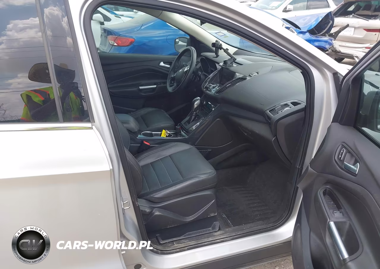 2014 Ford Escape Titanium VIN:1FMCU0J9XEUE25333 - 5