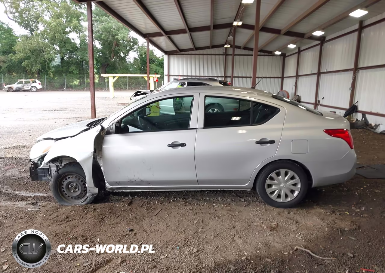 2013 Nissan Versa 1.6 S VIN:3N1CN7AP3DL845875 - 15