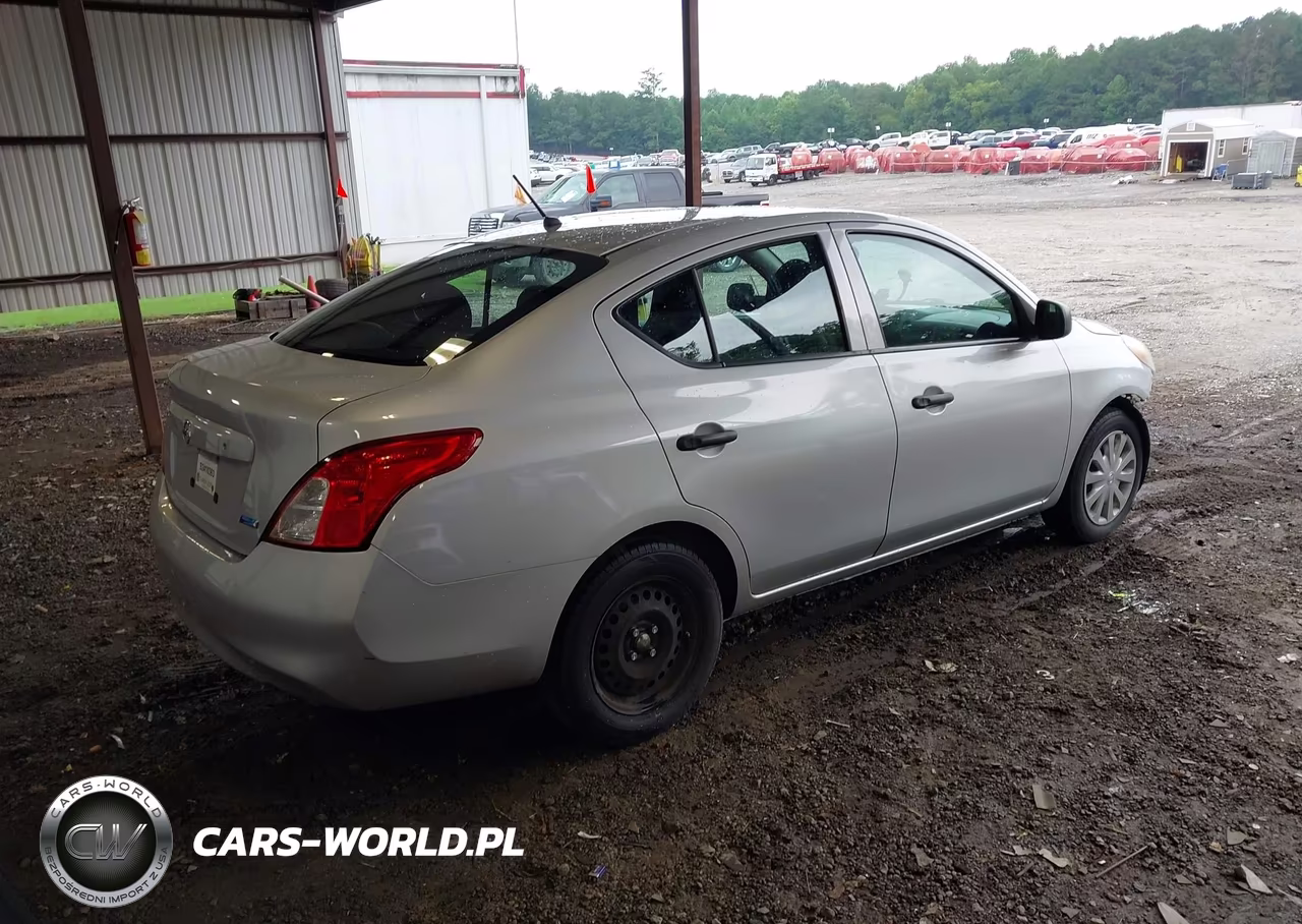 2013 Nissan Versa 1.6 S VIN:3N1CN7AP3DL845875 - 4