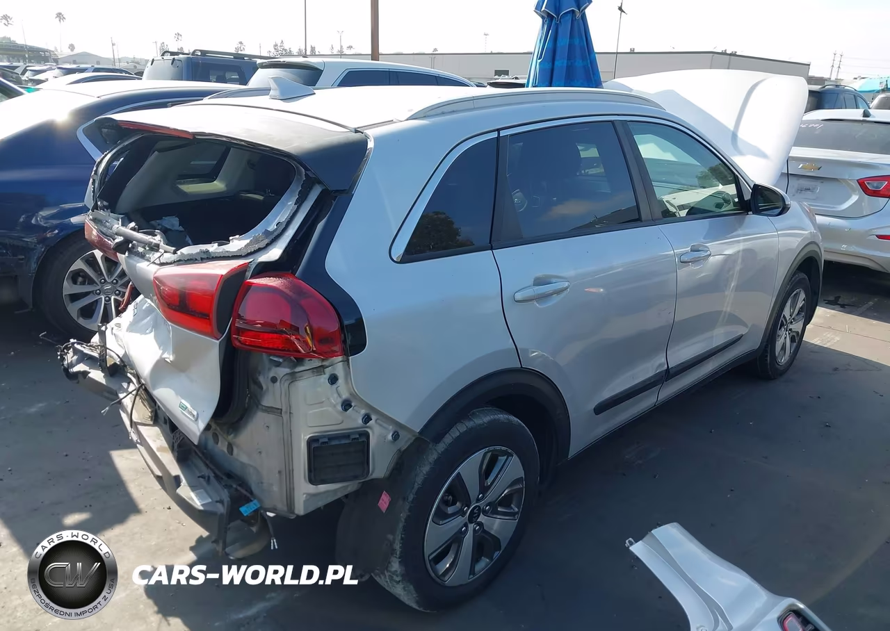 2020 Kia Niro Lx VIN:KNDCB3LC0L5395092 - 4