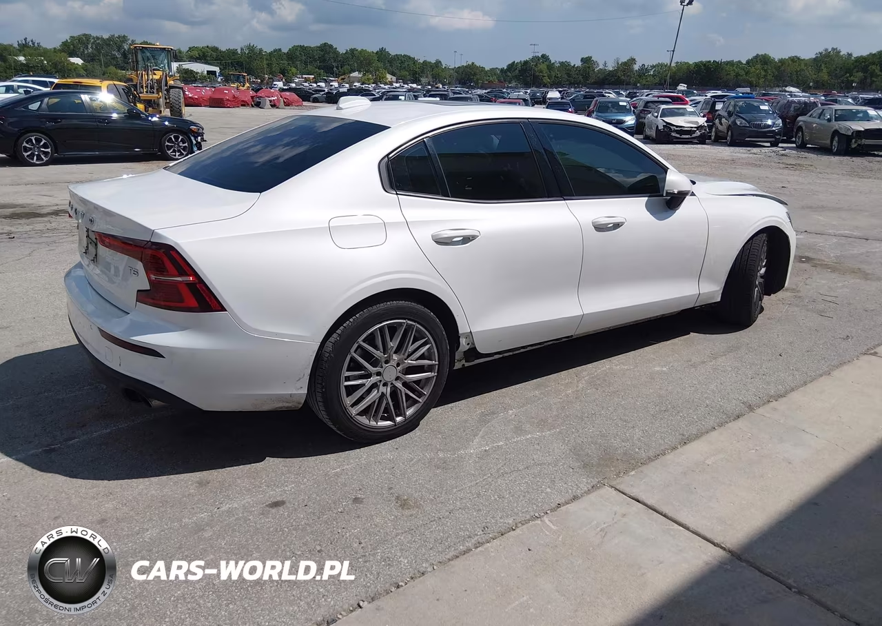 2020 Volvo S60 T5 Momentum VIN:7JR102FK9LG044181 - 4