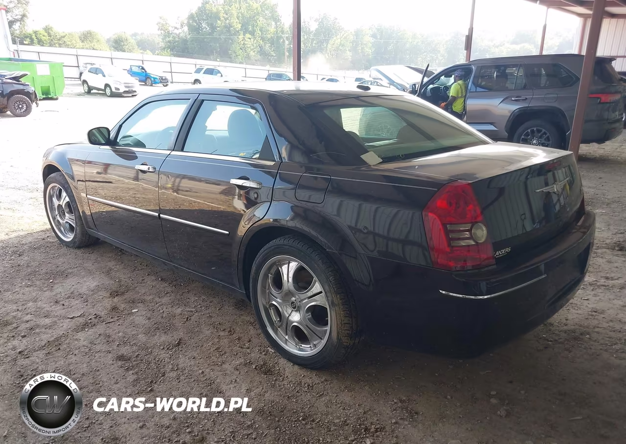 2010 Chrysler 300 Touring-Signature Series-Executive Series VIN:2C3CA5CV7AH180433 - 3