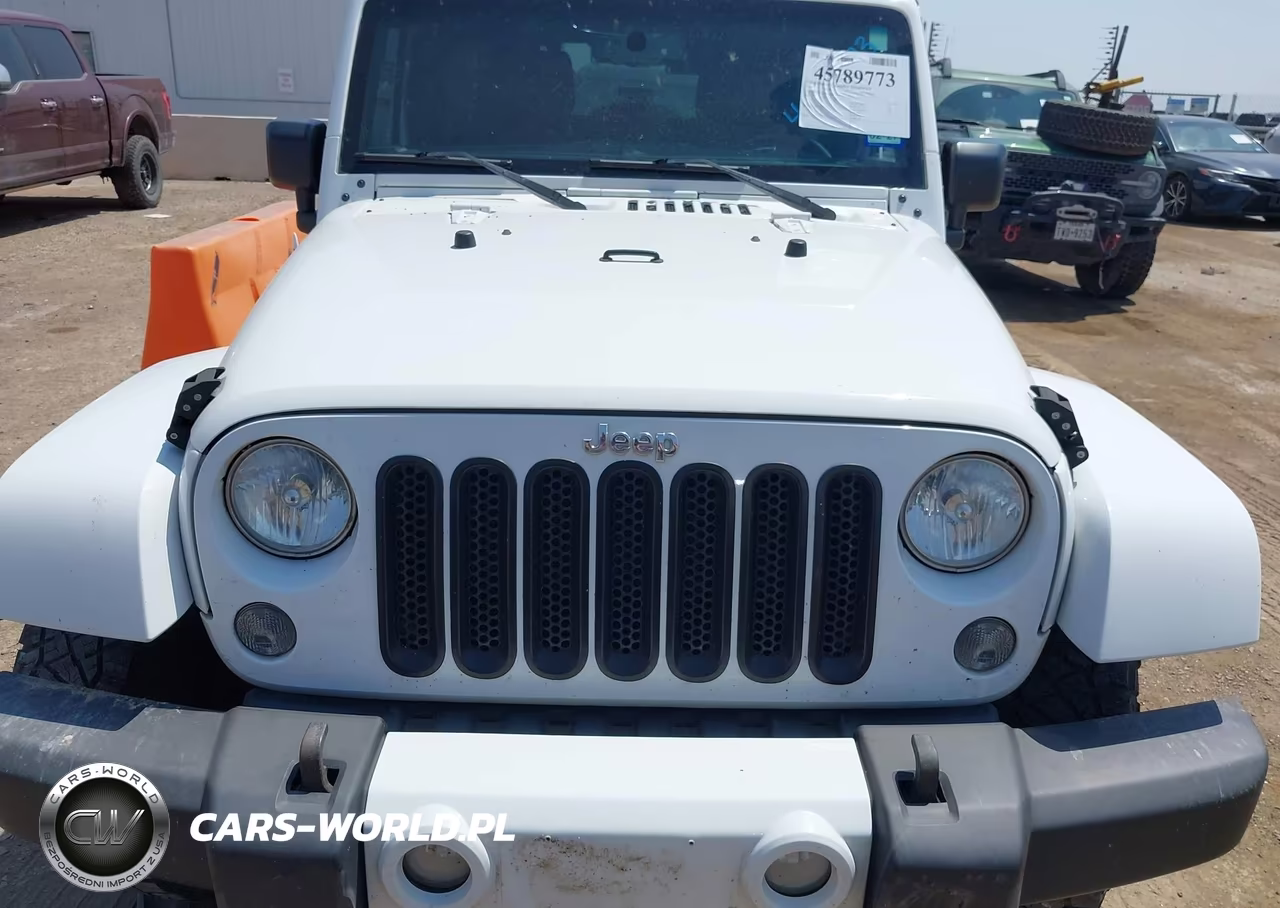 2015 Jeep Wrangler Unlimited Sahara VIN:1C4BJWEG2FL613064 - 13