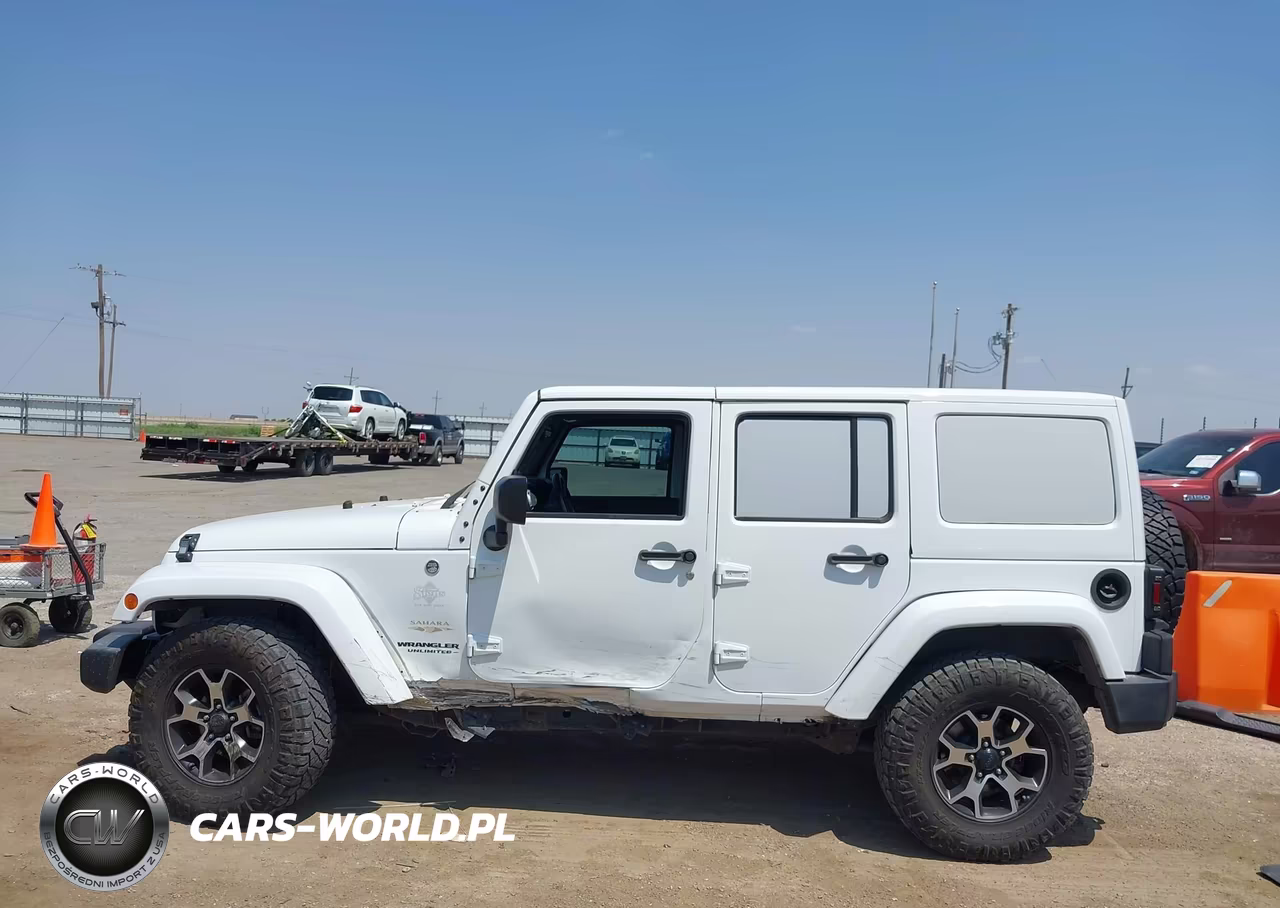 2015 Jeep Wrangler Unlimited Sahara VIN:1C4BJWEG2FL613064 - 15