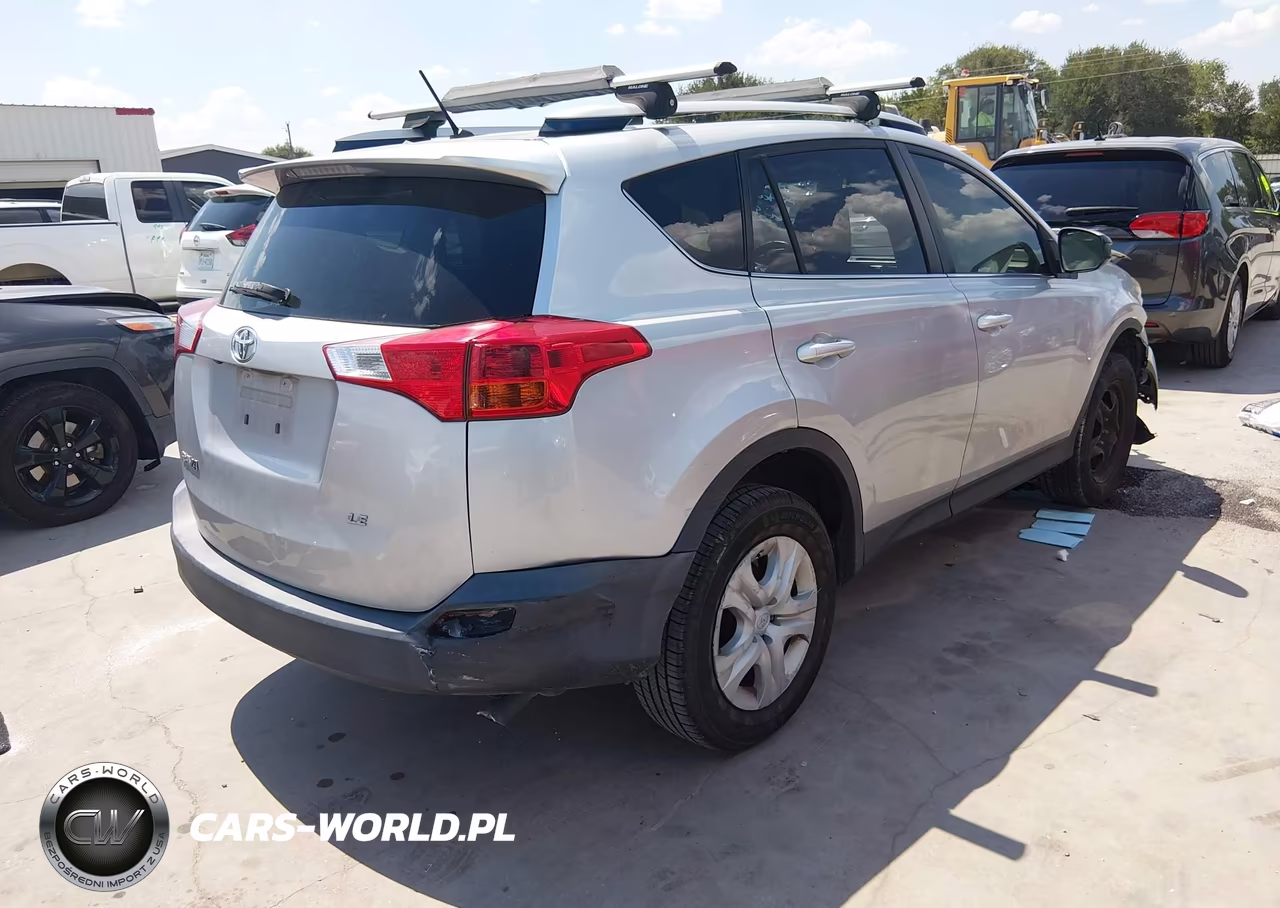 2015 Toyota Rav4 Le VIN:JTMZFREV1FJ053792 - 4