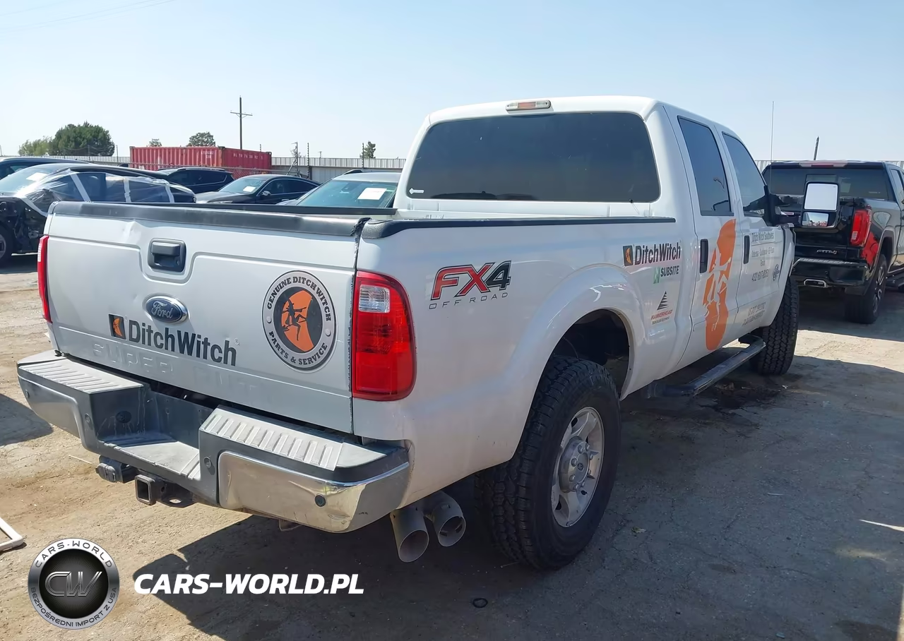 2015 Ford F-250 Xlt VIN:1FT7W2BT4FEC52779 - 4