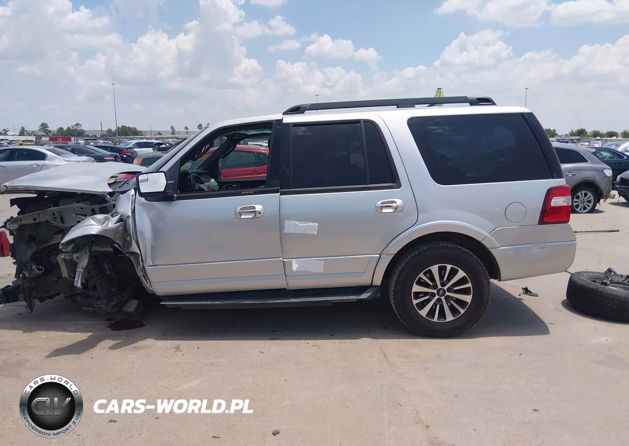2015 Ford Expedition Xlt VIN:1FMJU1HT0FEF33552 - 15
