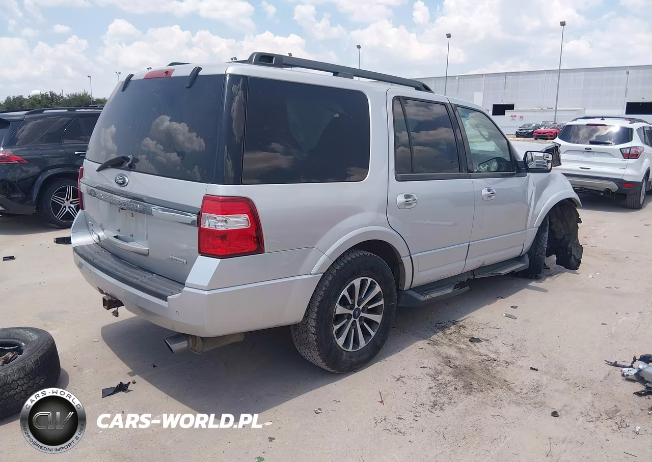 2015 Ford Expedition Xlt VIN:1FMJU1HT0FEF33552 - 4