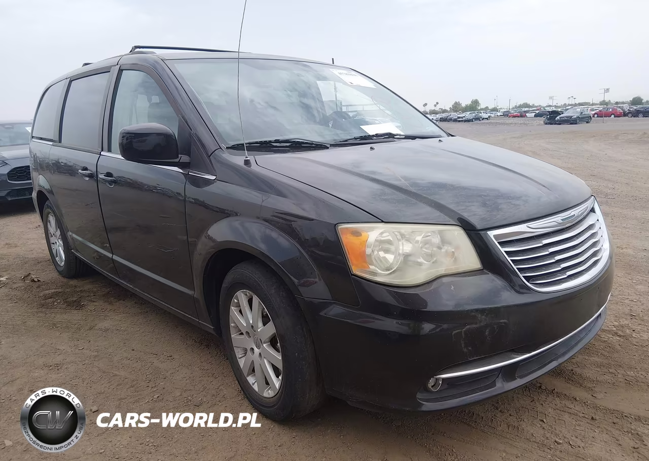 2014 Chrysler Town & Country Touring – zdjęcie 1 z 11