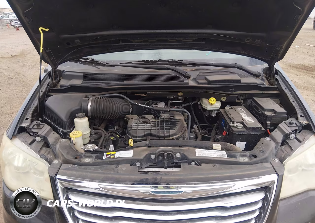 2014 Chrysler Town & Country Touring VIN:2C4RC1BG6ER124284 - 10