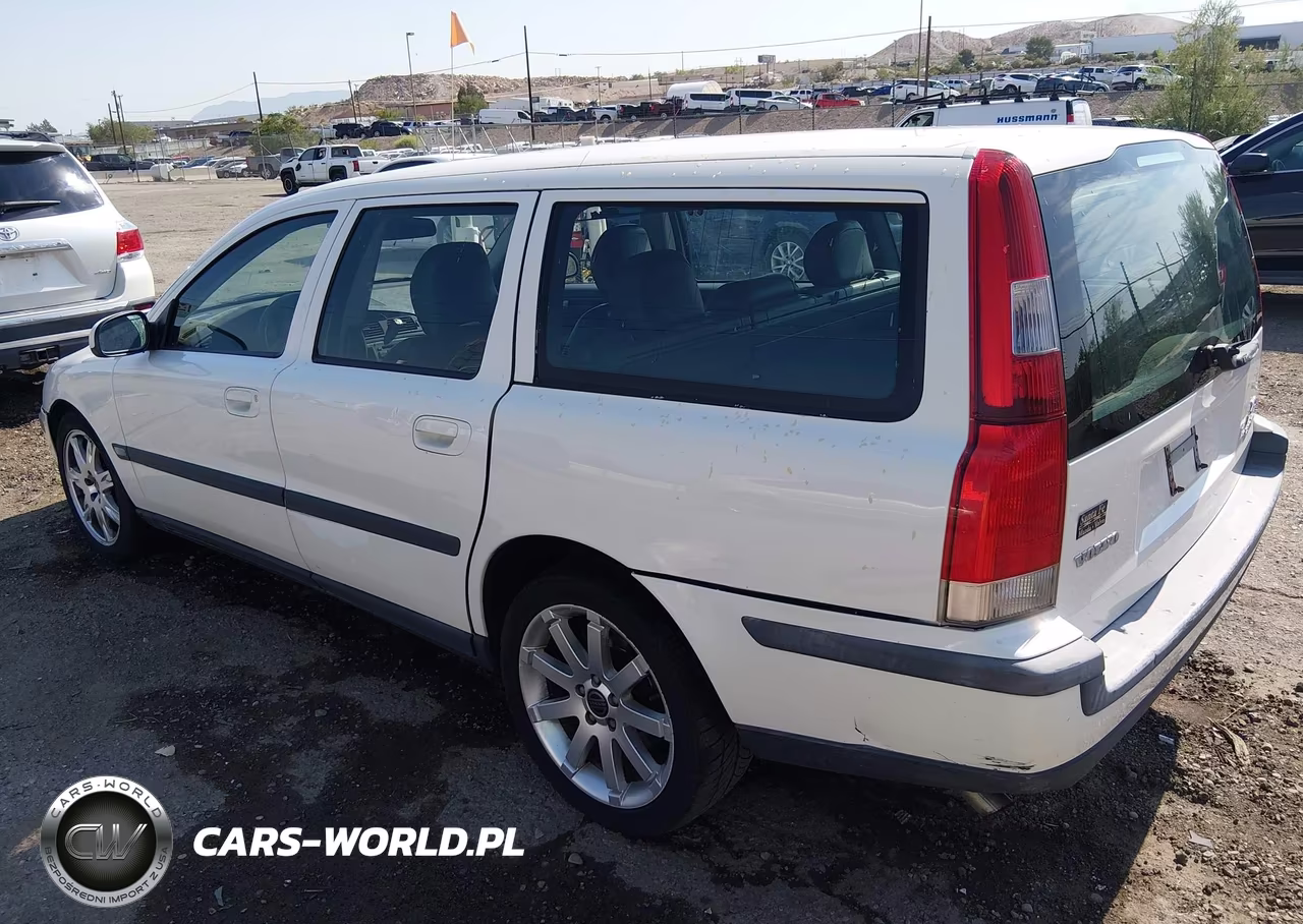 2003 Volvo V70 2.5L Turbo VIN:YV1SJ59H532332210 - 3