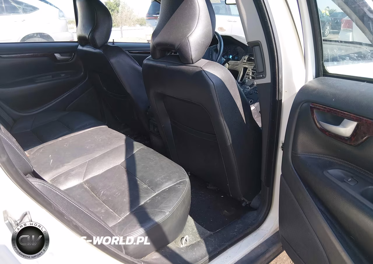 2003 Volvo V70 2.5L Turbo VIN:YV1SJ59H532332210 - 8