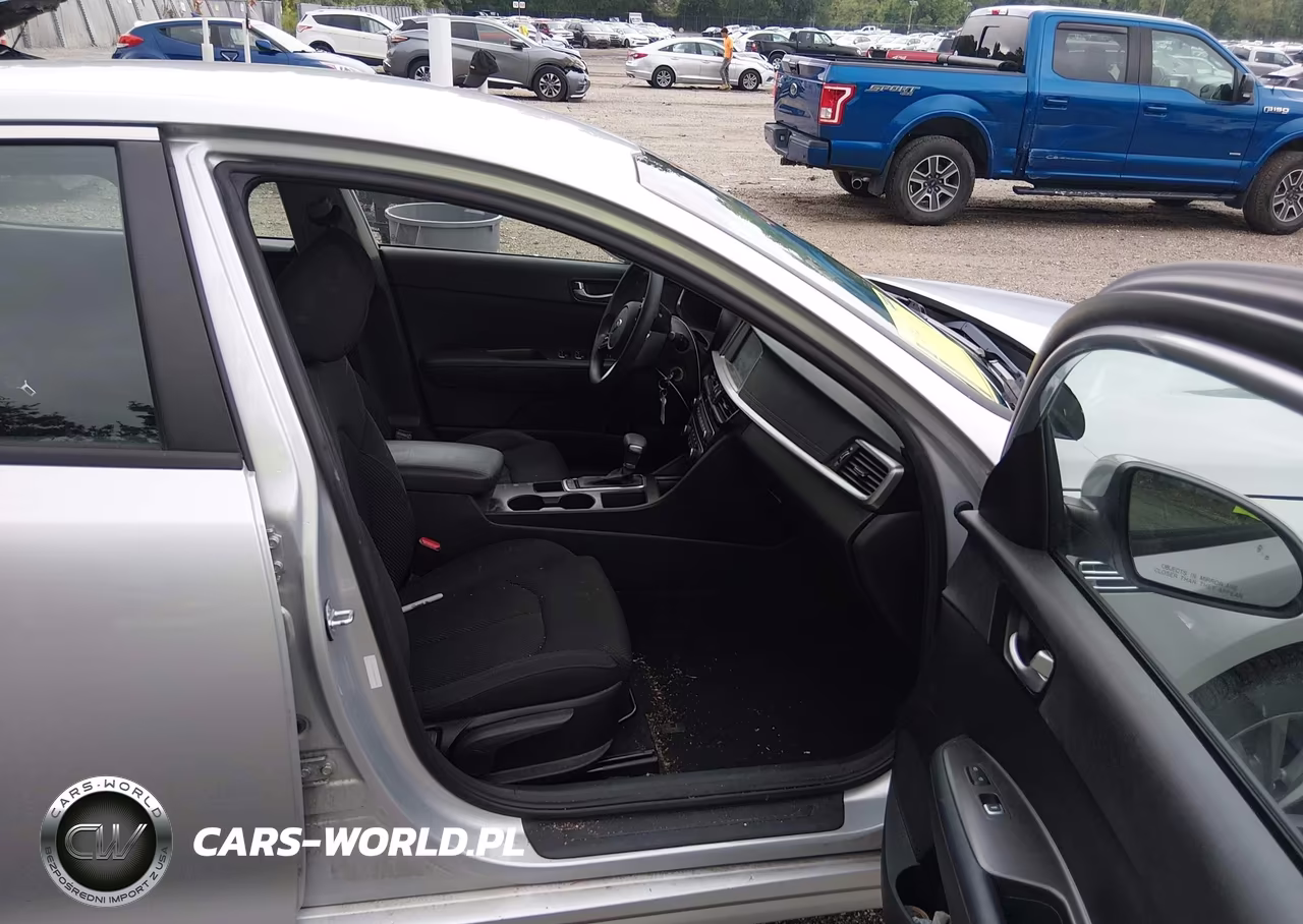 2019 Kia Optima Lx VIN:5XXGT4L30KG317393 - 5