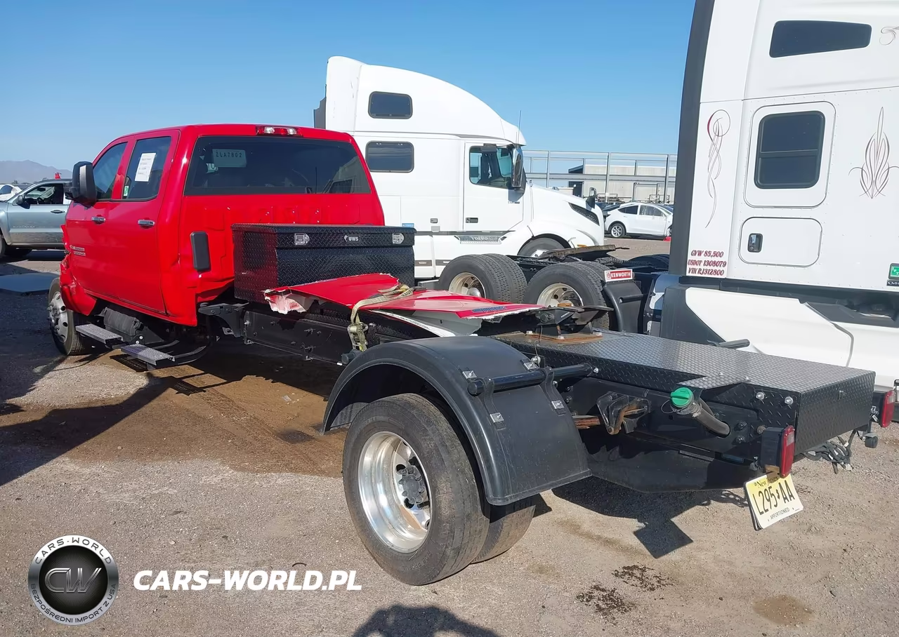 2024 Chevrolet Silverado 6500Hd 1Wt VIN:1HTKJPVK9RH157570 - 3