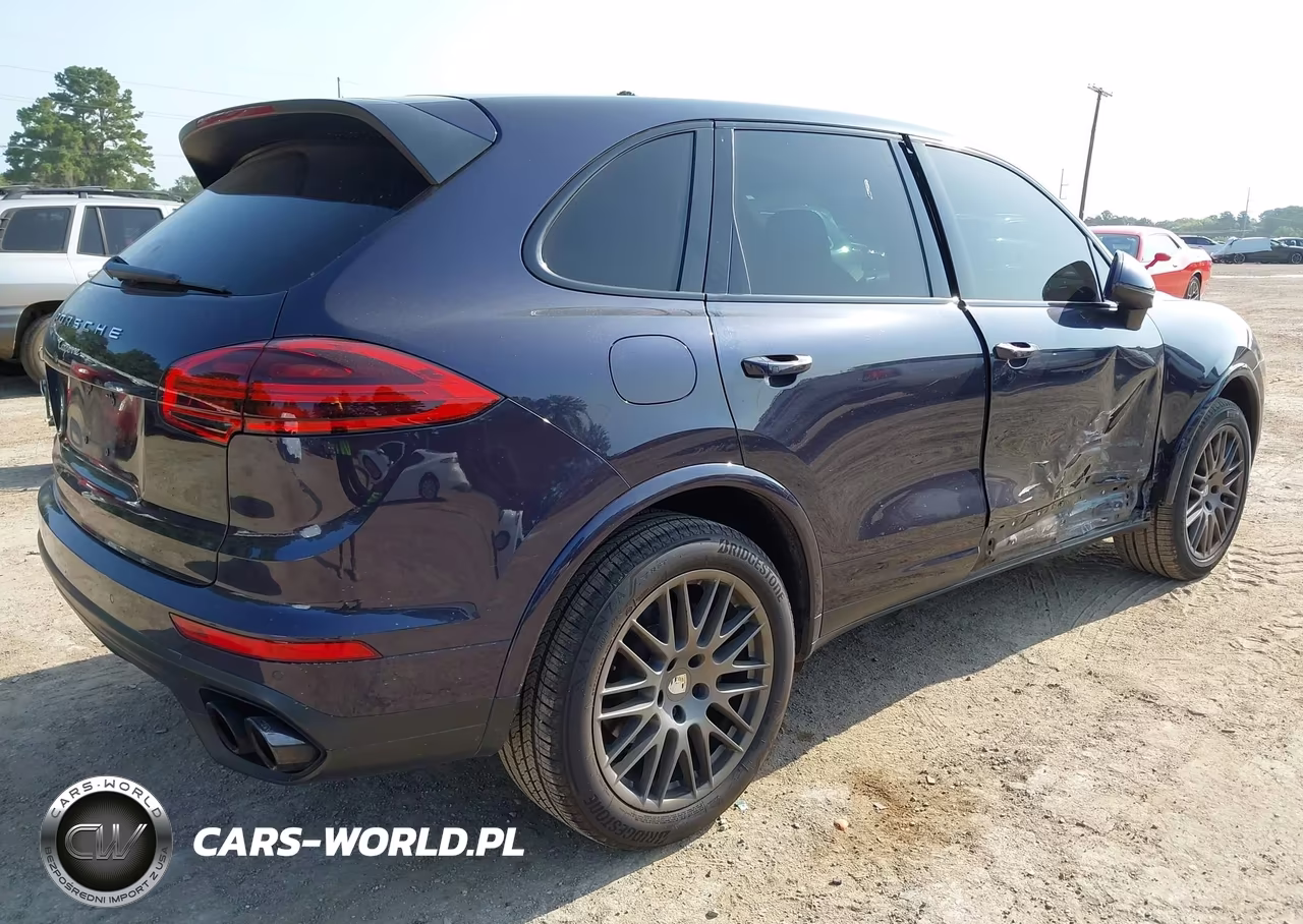 2017 Porsche Cayenne Platinum Edition VIN:WP1AA2A25HKA86191 - 4
