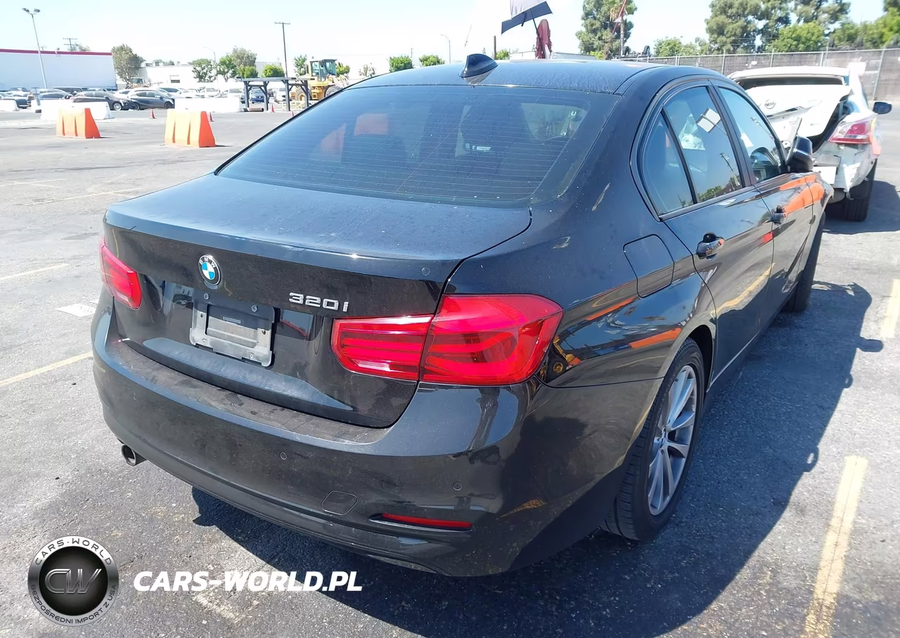 2017 BMW 320I VIN:WBA8A9C39HK864567 - 4