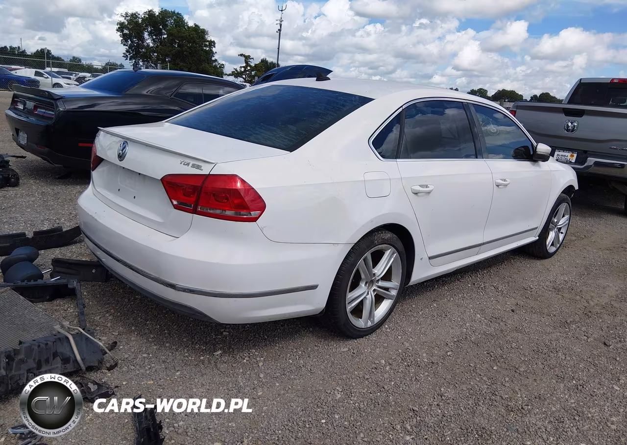 2013 Volkswagen Passat 2.0L Tdi Sel Premium VIN:1VWCN7A38DC030364 - 4