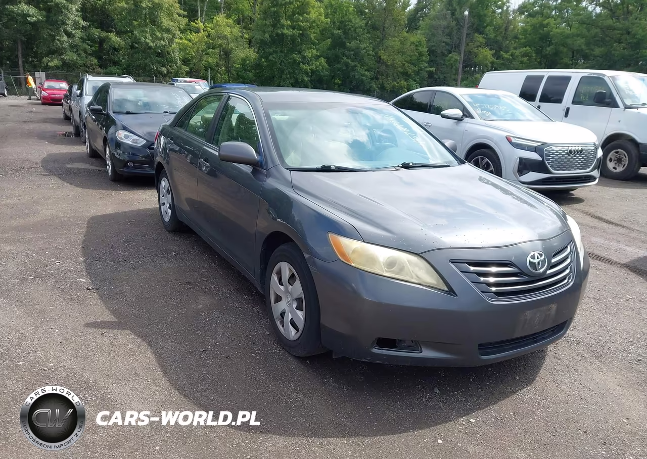 2007 Toyota Camry Le V6 – zdjęcie 1 z 11