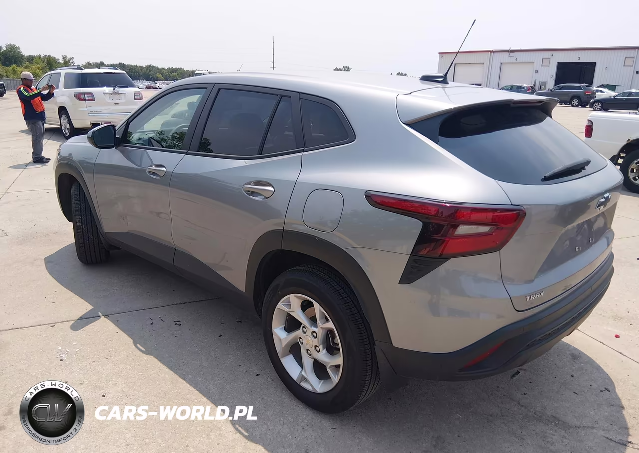 2026 Chevrolet Trax Fwd Ls VIN:KL77LFEP4TC010982 - 3