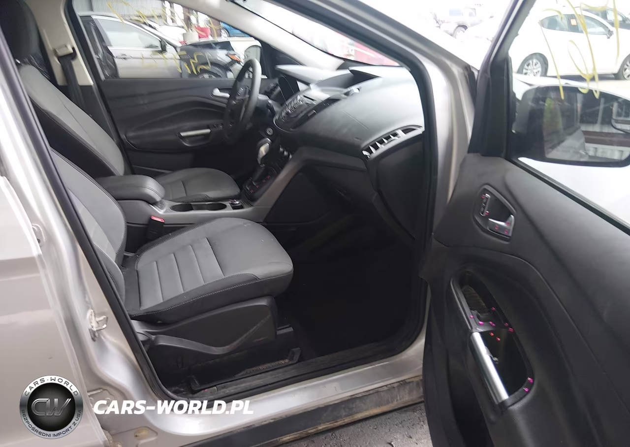 2016 Ford Escape Se VIN:1FMCU9G99GUB15107 - 5