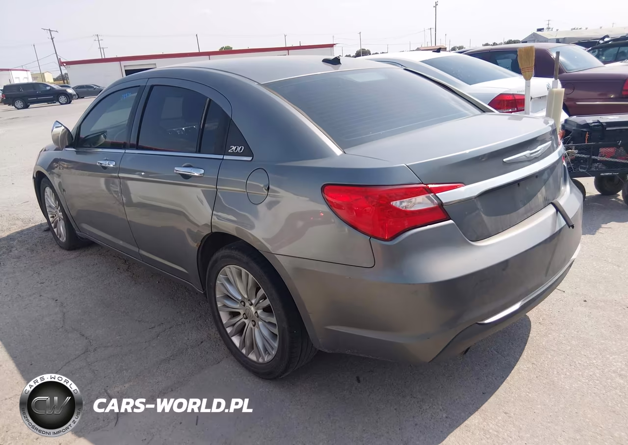 2011 Chrysler 200 Limited VIN:1C3BC2FG0BN618008 - 3