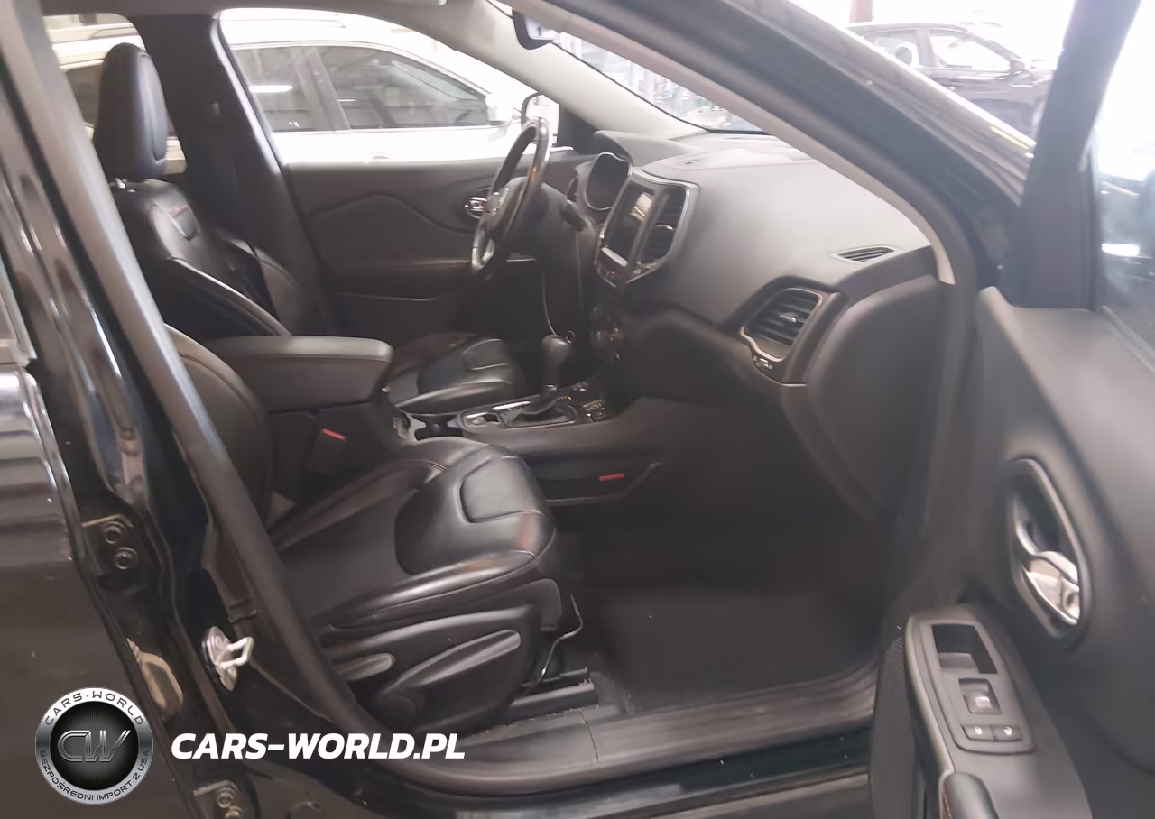 2020 Jeep Cherokee Trailhawk 4X4 VIN:1C4PJMBN0LD603541 - 5