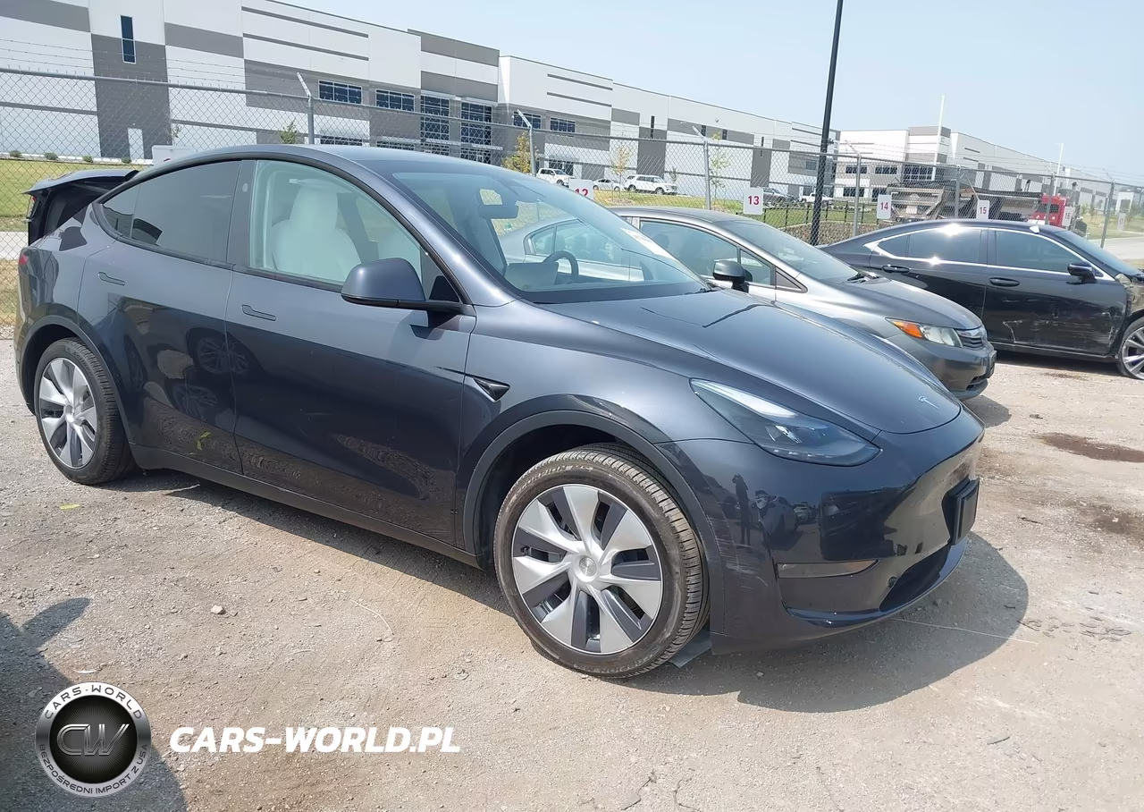 2024 Tesla Model Y Long Range Dual Motor All-Wheel Drive