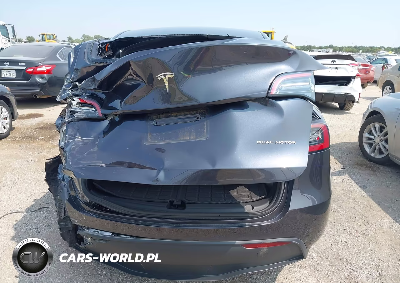 2024 Tesla Model Y Long Range Dual Motor All-Wheel Drive VIN:7SAYGDEE0RA231473 - 15