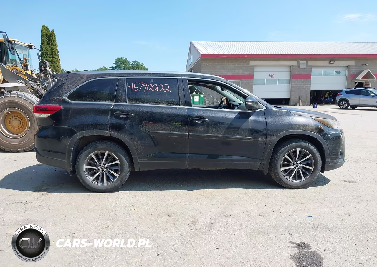 2018 Toyota Highlander Xle VIN:5TDJZRFH3JS836931 - 13