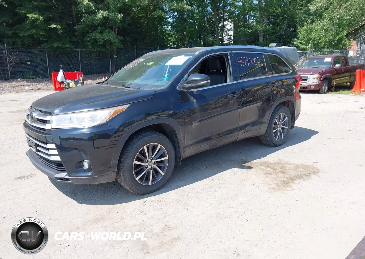 2018 Toyota Highlander Xle VIN:5TDJZRFH3JS836931 - 2