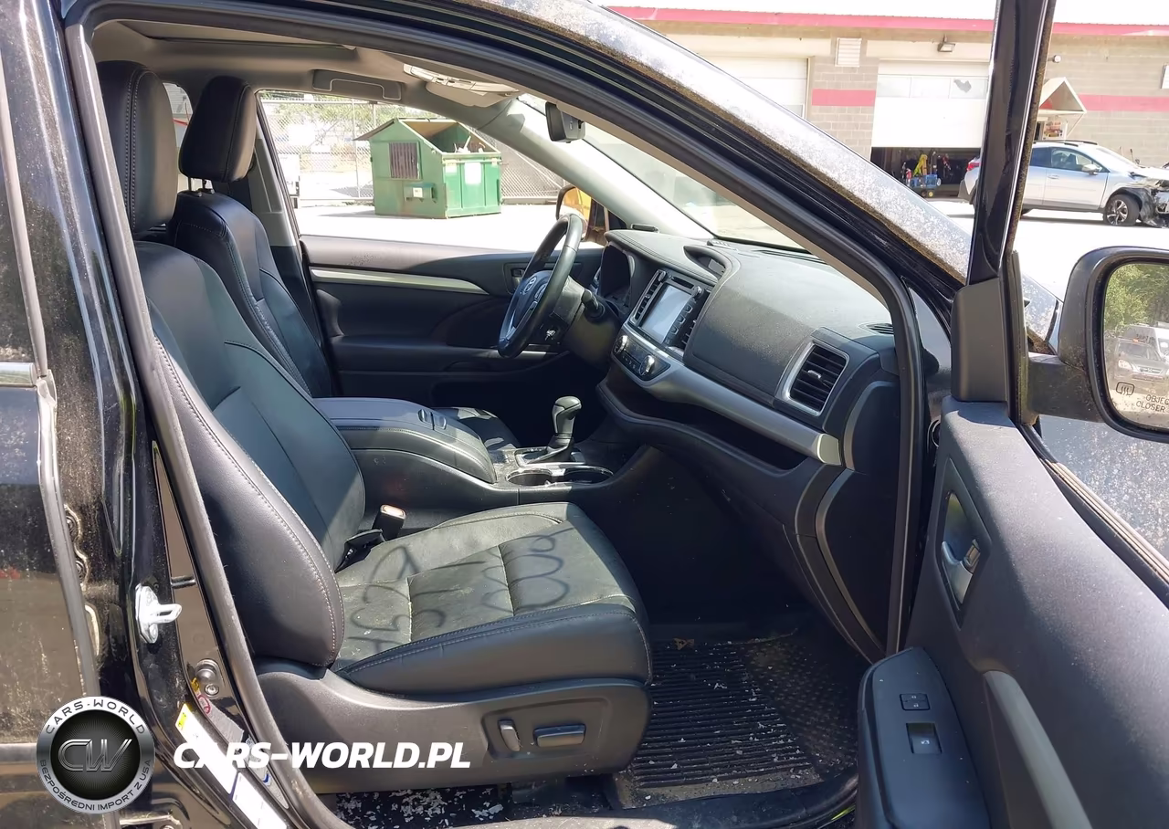 2018 Toyota Highlander Xle VIN:5TDJZRFH3JS836931 - 5