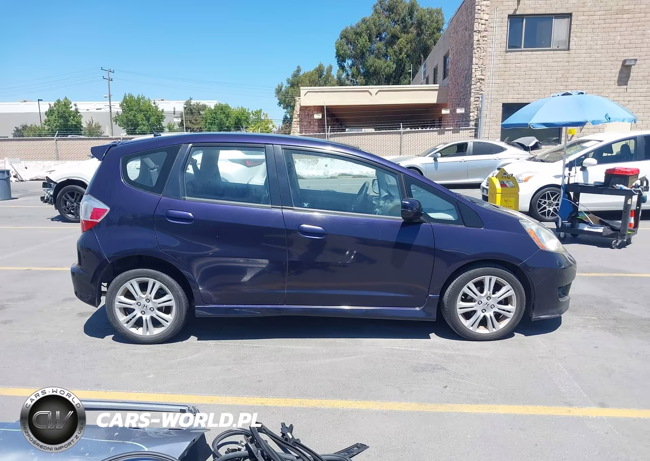 2009 Honda Fit Sport VIN:JHMGE88429S063526 - 13