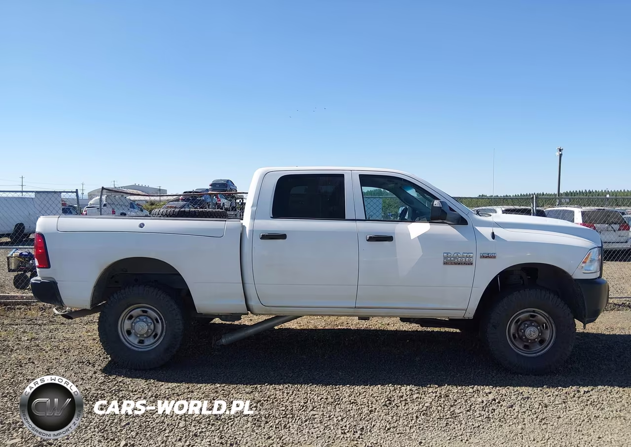2018 Ram 2500 VIN:3C6TR5CTXJG282593 - 18