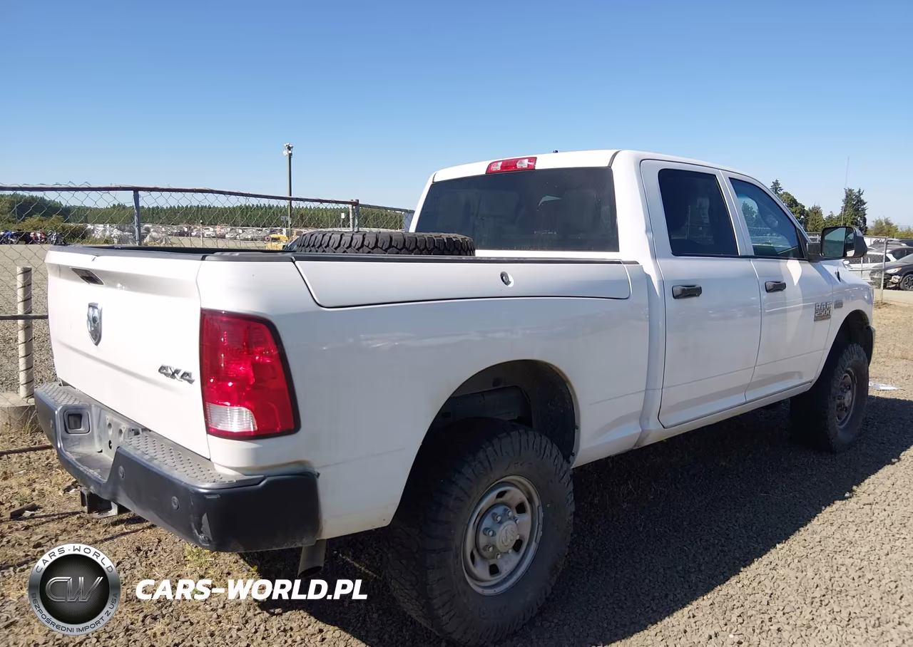 2018 Ram 2500 VIN:3C6TR5CTXJG282593 - 4