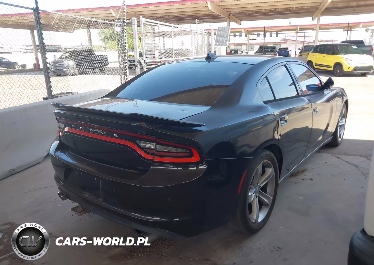 2015 Dodge Charger Sxt VIN:2C3CDXHG4FH895920 - 4